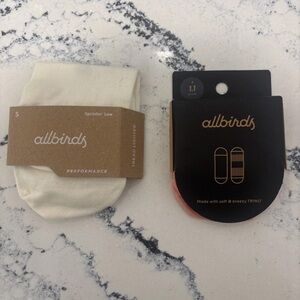 2 Pack of Allbirds Sprinter Low Socks in Cream & Pink. - New